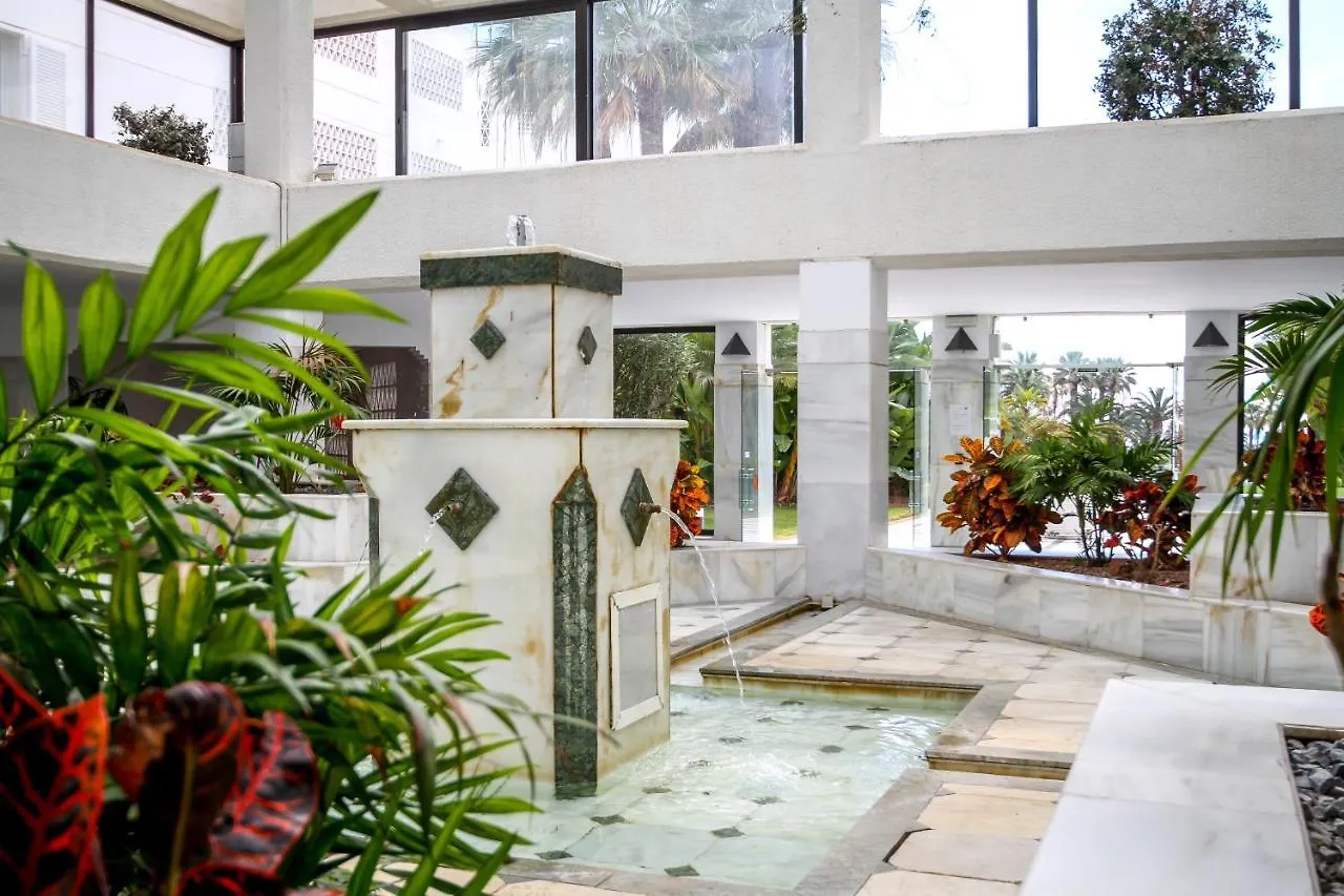 Marbella Banus Suites - Banus Playa Rocio Beachside Complex Apartment