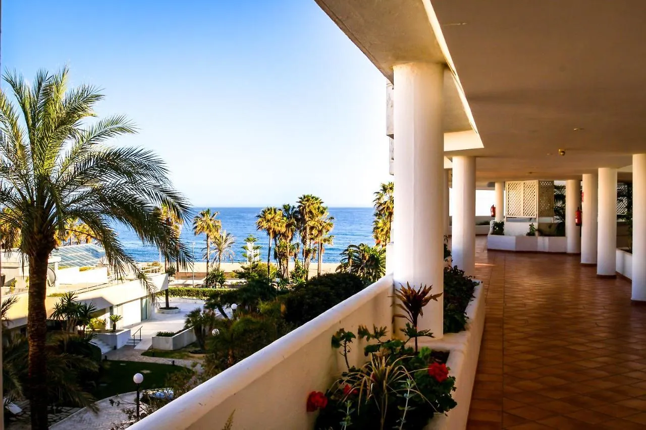 Marbella Banus Suites - Banus Playa Rocio Beachside Complex Apartment